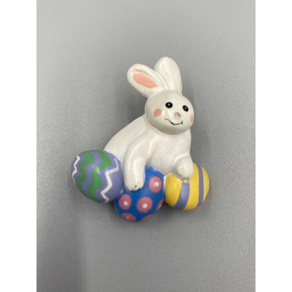Vintage Easter Bunny Rabbit W/ Easter Eggs Easter Unlimited Lapel Pin‎ Brooch